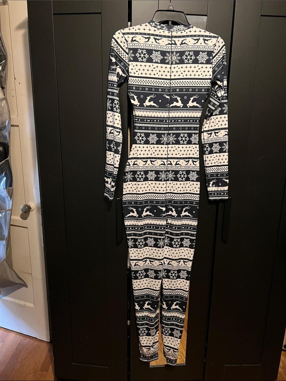 SKIMS Logo Plush Pointelle Henley Onesie in Navy Deer Fair Isle sz S - Picture 2 of 3